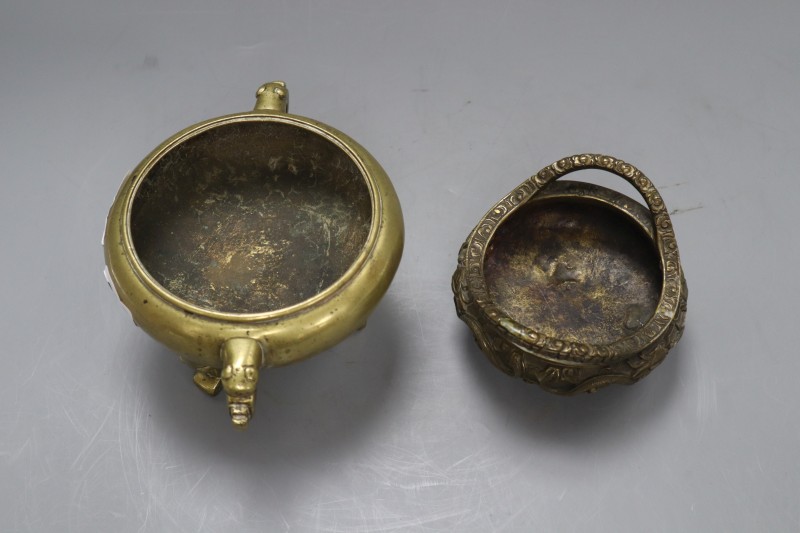 Two Chinese bronze tripod censers, apocryphal seal marks, tallest 10cm